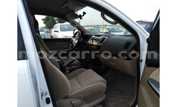 Comprar Importar Toyota Fortuner Branco Carro em Import - Dubai em Cabo Delgado Comprar Importar Toyota Fortuner Branco Carro em Import - Dubai em Cabo Delgado