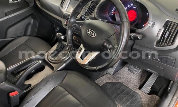Nunua Ilio tumika Kia Sportage Nyekundu Gari ndani ya Gilé nchini Zambezia Nunua Ilio tumika Kia Sportage Nyekundu Gari ndani ya Gilé nchini Zambezia