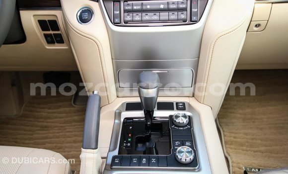 Tenga Imported Toyota Land Cruiser Nhema Mota in Import - Dubai in Cabo Delgado Tenga Imported Toyota Land Cruiser Nhema Mota in Import - Dubai in Cabo Delgado