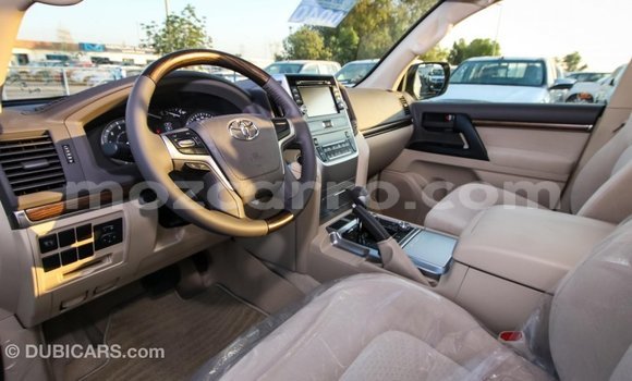 Tenga Imported Toyota Land Cruiser Chena Mota in Import - Dubai in Cabo Delgado Tenga Imported Toyota Land Cruiser Chena Mota in Import - Dubai in Cabo Delgado