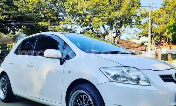 Comprar Novo Toyota Auris Branco Carro em Maputo em Maputo Comprar Novo Toyota Auris Branco Carro em Maputo em Maputo