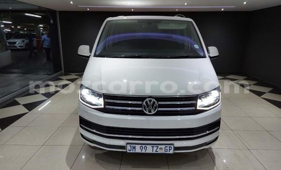 Comprar Usado Volkswagen Caravelle Branco Carro em Maputo em Maputo Comprar Usado Volkswagen Caravelle Branco Carro em Maputo em Maputo