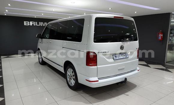Comprar Usado Volkswagen Caravelle Branco Carro em Maputo em Maputo Comprar Usado Volkswagen Caravelle Branco Carro em Maputo em Maputo