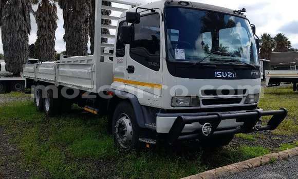 Comprar Usado Isuzu FTR 850 Branco Caminhão em Maputo em Maputo Comprar Usado Isuzu FTR 850 Branco Caminhão em Maputo em Maputo