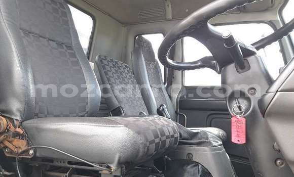 Comprar Usado Isuzu FTR 850 Branco Caminhão em Maputo em Maputo Comprar Usado Isuzu FTR 850 Branco Caminhão em Maputo em Maputo