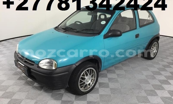 Comprar Usado Opel Corsa Azul Carro em Maputo em Maputo