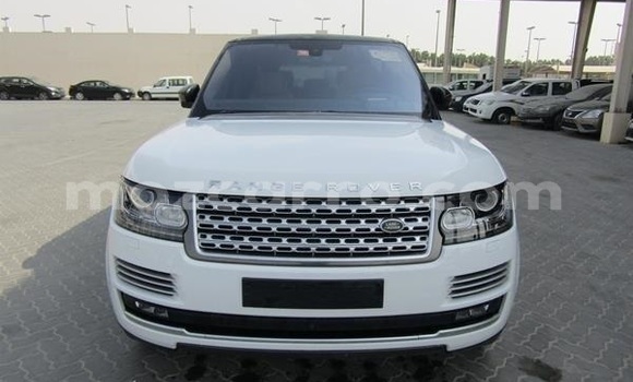 Buy Used Land Rover Range Rover White Car in Angoche in Nampula