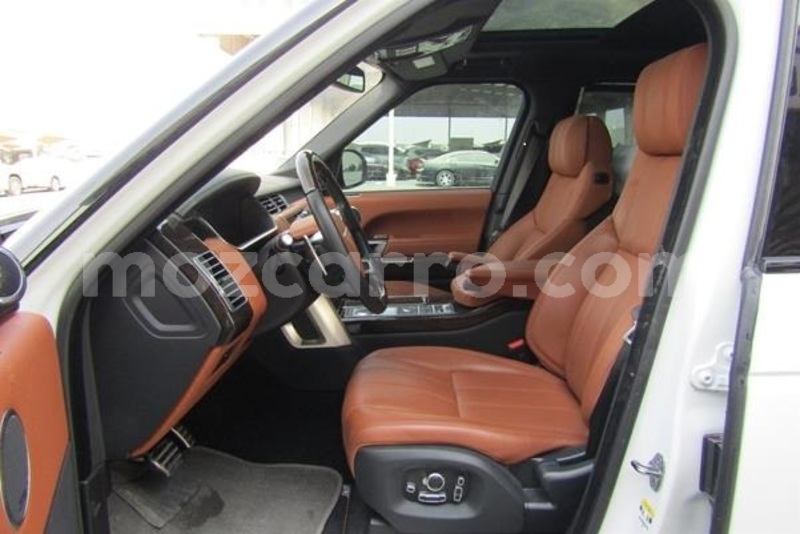 Big with watermark land rover range rover nampula angoche 10017