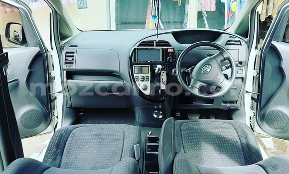 Comprar Usado Toyota Ractis Branco Carro em Maputo em Maputo Comprar Usado Toyota Ractis Branco Carro em Maputo em Maputo