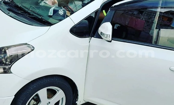 Comprar Usado Toyota Ractis Branco Carro em Maputo em Maputo Comprar Usado Toyota Ractis Branco Carro em Maputo em Maputo