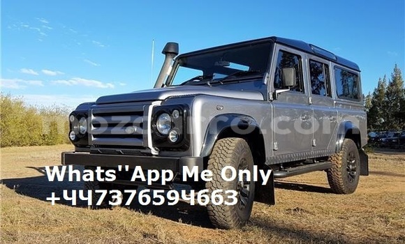 Buy Used Land Rover Defender Black Car in Maputo in Maputo Buy Used Land Rover Defender Black Car in Maputo in Maputo