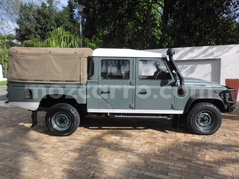 Big with watermark land rover defender maputo maputo 10043