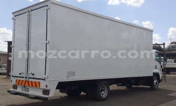 Comprar Usado Isuzu FTR 850 Branco Caminhão em Maputo em Maputo Comprar Usado Isuzu FTR 850 Branco Caminhão em Maputo em Maputo