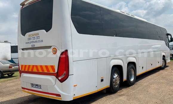 Comprar Usado Scania Irizar Branco Caminhão em Maputo em Maputo Comprar Usado Scania Irizar Branco Caminhão em Maputo em Maputo