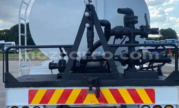 Comprar Usado Nissan UD Branco Caminhão em Maputo em Maputo Comprar Usado Nissan UD Branco Caminhão em Maputo em Maputo