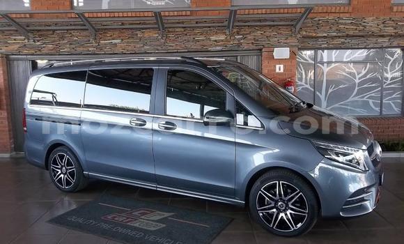 Comprar Usado Mercedes‒Benz V-klasse Prata Carro em Maputo em Maputo Comprar Usado Mercedes‒Benz V-klasse Prata Carro em Maputo em Maputo