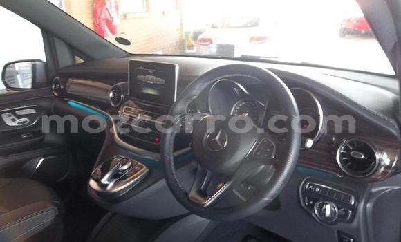 Comprar Usado Mercedes‒Benz V-klasse Prata Carro em Maputo em Maputo Comprar Usado Mercedes‒Benz V-klasse Prata Carro em Maputo em Maputo