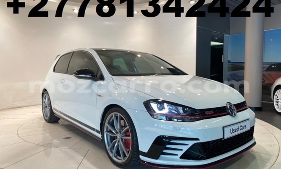 Comprar Usado Volkswagen Golf Branco Carro em Maputo em Maputo