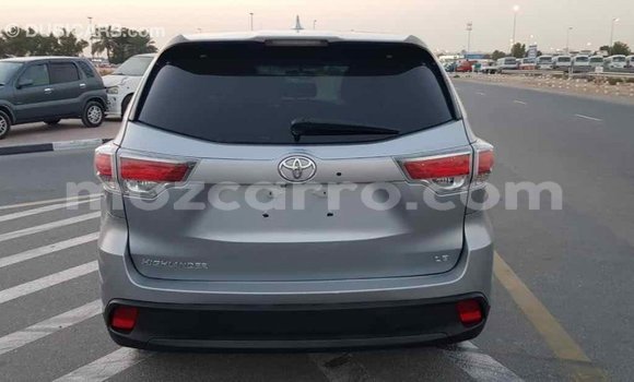 Tenga Imported Toyota Highlander Zvimwe Mota in Import - Dubai in Cabo Delgado Tenga Imported Toyota Highlander Zvimwe Mota in Import - Dubai in Cabo Delgado