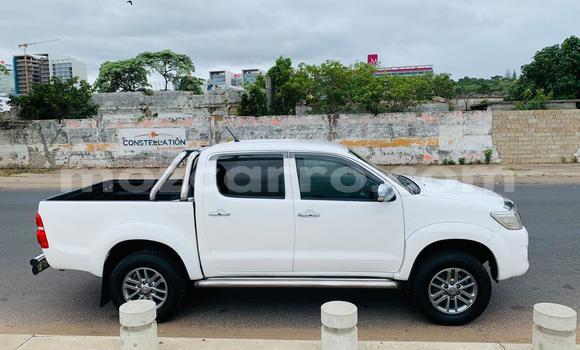 Comprar Usado Toyota Hilux Branco Carro em Maputo em Maputo Comprar Usado Toyota Hilux Branco Carro em Maputo em Maputo