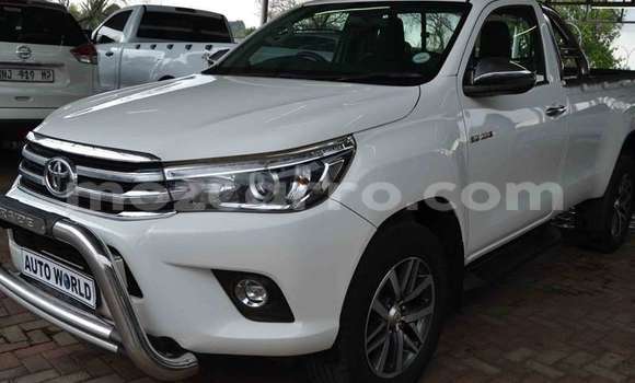 Comprar Usado Toyota Hilux Branco Carro em Maputo em Maputo Comprar Usado Toyota Hilux Branco Carro em Maputo em Maputo