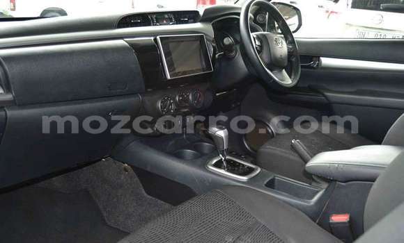 Comprar Usado Toyota Hilux Branco Carro em Maputo em Maputo Comprar Usado Toyota Hilux Branco Carro em Maputo em Maputo