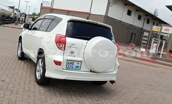Comprar Novo Toyota RAV4 Branco Carro em Maputo em Maputo Comprar Novo Toyota RAV4 Branco Carro em Maputo em Maputo