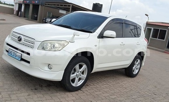 Comprar Novo Toyota RAV4 Branco Carro em Maputo em Maputo Comprar Novo Toyota RAV4 Branco Carro em Maputo em Maputo