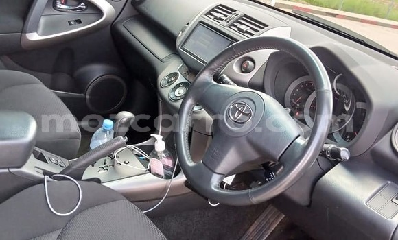 Comprar Novo Toyota RAV4 Branco Carro em Maputo em Maputo Comprar Novo Toyota RAV4 Branco Carro em Maputo em Maputo