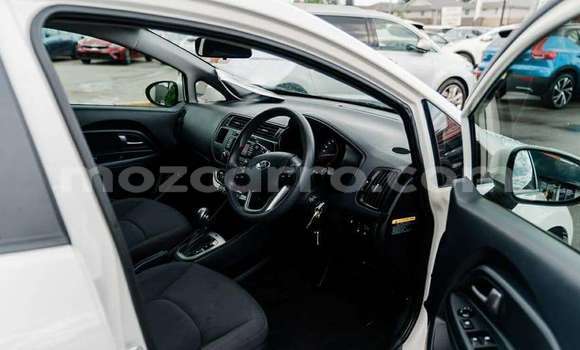 Comprar Usado Kia Rio Branco Carro em Maputo em Maputo Comprar Usado Kia Rio Branco Carro em Maputo em Maputo