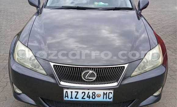 Nunua Ilio tumika Lexus IS Nyeusi Gari ndani ya Maputo nchini Maputo