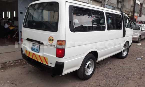 Comprar Novo Toyota Hiace Branco Carro em Maputo em Maputo Comprar Novo Toyota Hiace Branco Carro em Maputo em Maputo