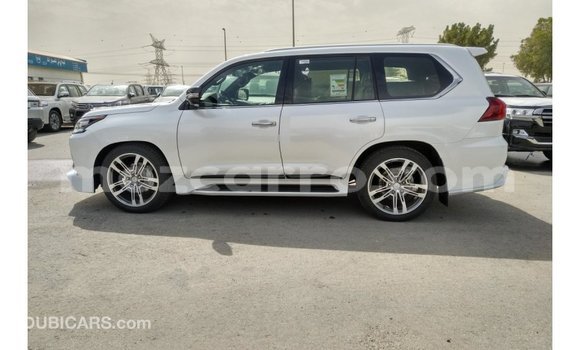 Comprar Importar Lexus LX Branco Carro em Import - Dubai em Cabo Delgado Comprar Importar Lexus LX Branco Carro em Import - Dubai em Cabo Delgado