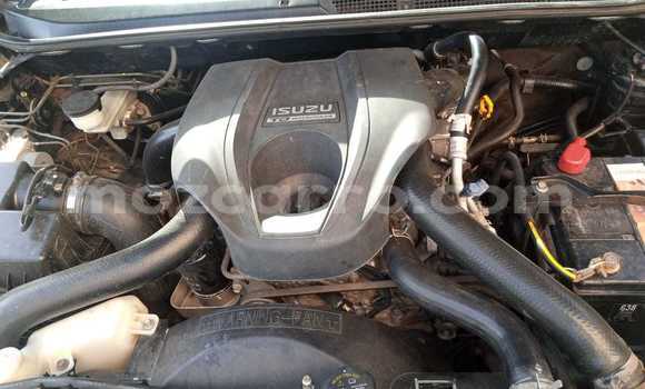 Comprar Usado Isuzu D-max Cab4 Preto Carro em Maputo em Maputo Comprar Usado Isuzu D-max Cab4 Preto Carro em Maputo em Maputo