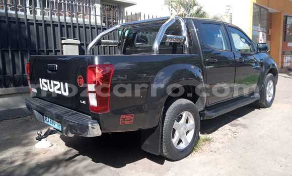 Comprar Usado Isuzu D-max Cab4 Preto Carro em Maputo em Maputo Comprar Usado Isuzu D-max Cab4 Preto Carro em Maputo em Maputo