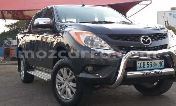 Nunua Ilio tumika Mazda BT-50 Nyeusi Gari ndani ya Maputo nchini Maputo