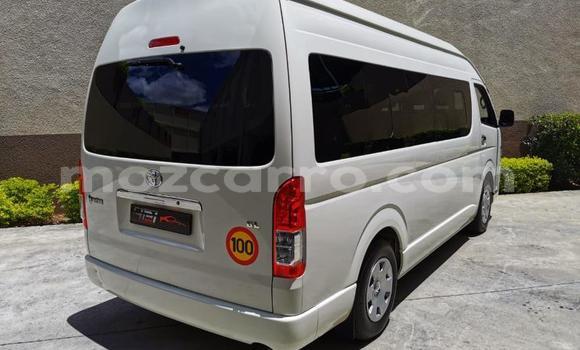 Comprar Usado Toyota 4Runner Branco Carro em Maputo em Maputo Comprar Usado Toyota 4Runner Branco Carro em Maputo em Maputo