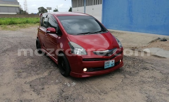 Comprar Usado Toyota Ractis Vermelho Carro em Ancuabe em Cabo Delgado