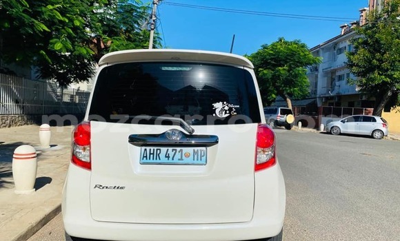 Tenga Tsaru Toyota Ractis Chena Mota in Ancuabe in Cabo Delgado
