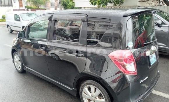 Comprar Usado Toyota Ractis Preto Carro em Ancuabe em Cabo Delgado