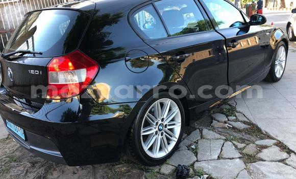 Comprar Usado BMW 1-Series Azul Carro em Maputo em Maputo Comprar Usado BMW 1-Series Azul Carro em Maputo em Maputo