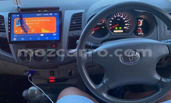 Comprar Usado Toyota Hilux Branco Carro em Maputo em Maputo Comprar Usado Toyota Hilux Branco Carro em Maputo em Maputo
