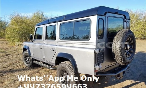 Comprar Usado Land Rover Defender Prata Carro em Maputo em Maputo Comprar Usado Land Rover Defender Prata Carro em Maputo em Maputo