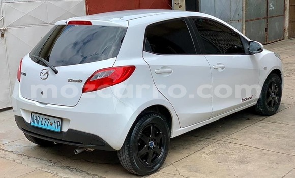 Comprar Novo Mazda Demio Branco Carro em Maputo em Maputo Comprar Novo Mazda Demio Branco Carro em Maputo em Maputo