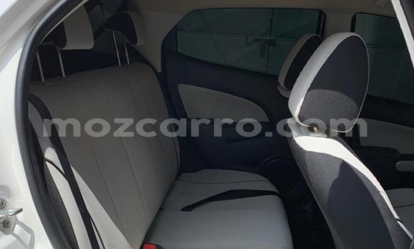 Comprar Novo Mazda Demio Branco Carro em Maputo em Maputo Comprar Novo Mazda Demio Branco Carro em Maputo em Maputo