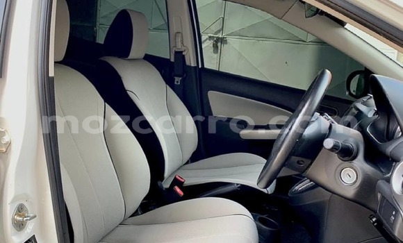 Comprar Novo Mazda Demio Branco Carro em Maputo em Maputo Comprar Novo Mazda Demio Branco Carro em Maputo em Maputo