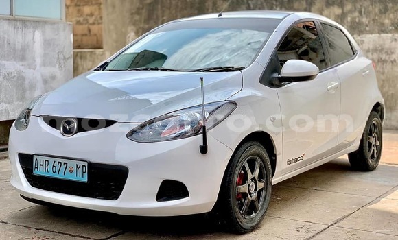 Comprar Novo Mazda Demio Branco Carro em Maputo em Maputo Comprar Novo Mazda Demio Branco Carro em Maputo em Maputo