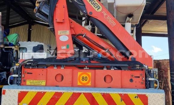 Comprar Usado Hino 300 Series De outros Caminhão em Maputo em Maputo Comprar Usado Hino 300 Series De outros Caminhão em Maputo em Maputo