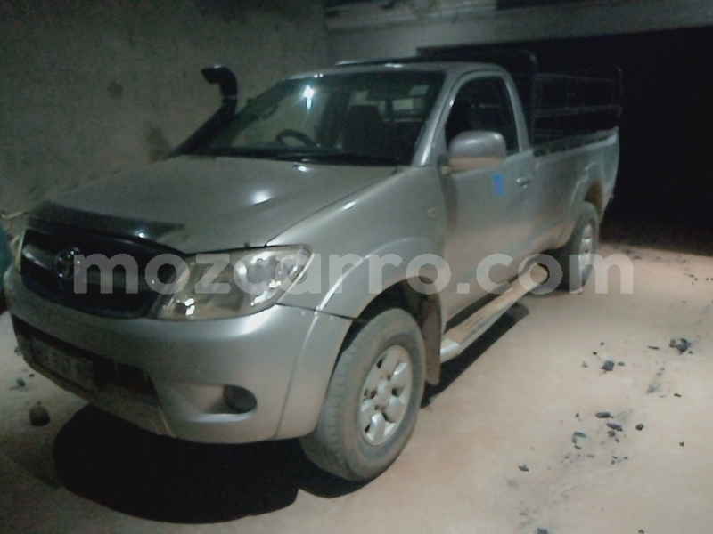 Big with watermark toyota hilux maputo magude 10279