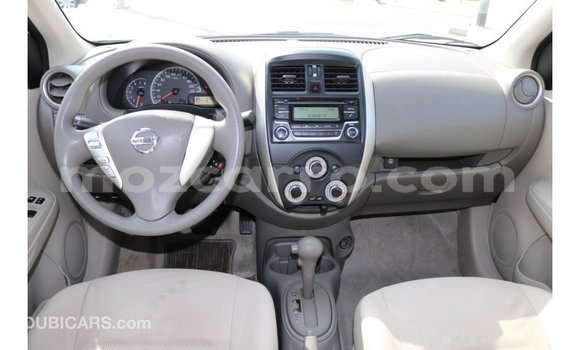 Comprar Importar Nissan Sunny Branco Carro em Import - Dubai em Cabo Delgado
